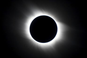Image of a Rare ‘Hybrid’ Solar Eclipse on November 3, 2013
