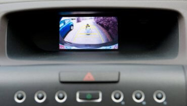 Image of Backup Cameras May Become Standard Safety Feature in 2015