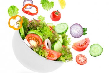 Image of a How Eating a Salad to Lose Weight May Actually Work Against You