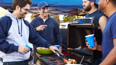 Image of How to Throw a Safe and Fun Tailgating Party