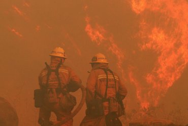 Image of a Klamathon Fire Blazes Through Northern California