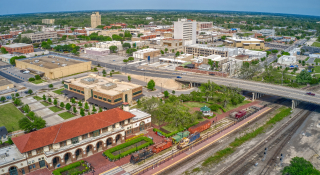 Vista aérea de Temple, Texas en primavera – Temple, seguro de auto barato en Texas