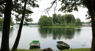 Botes en el lago Ross cerca a Chillicothe, Ohio - Chillicothe, seguro de auto barato en Ohio.