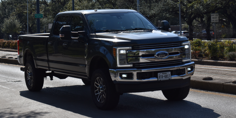 Ford F-Series color negro estacionado – F-Series, seguro de auto barato para Ford