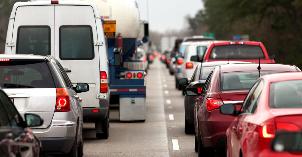 A traffic jam in a Louisiana that illustrates car insurance rates for Louisiana.