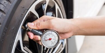 Image of a Your Guide to Using a Tire Pressure Gauge