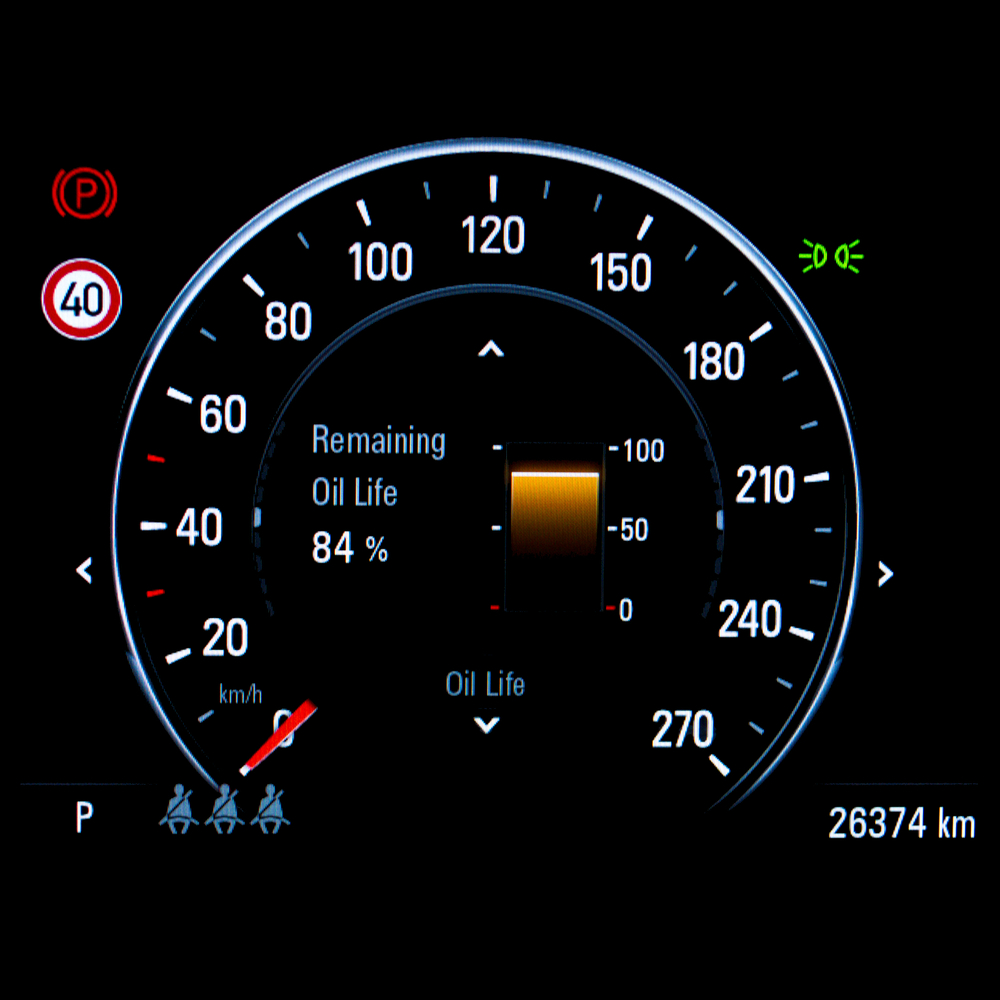 Close up of a dash panel showing the oil life indicator