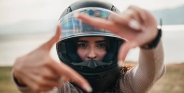 Image of Motorcycle Helmets and Insurance: Safety, Laws, and Savings 