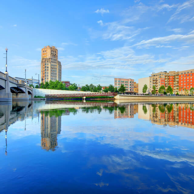 Elgin, Illinois river and buildings