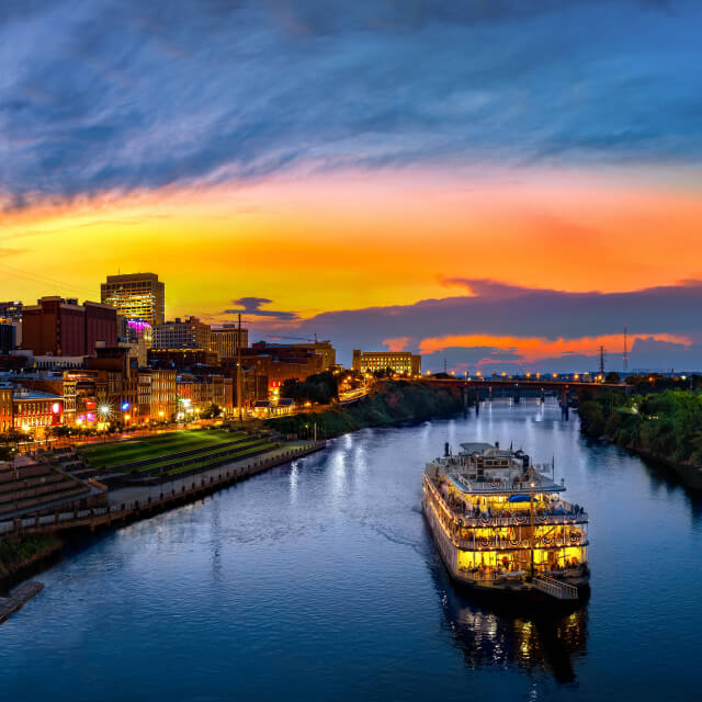 Nashville skyline at dusk