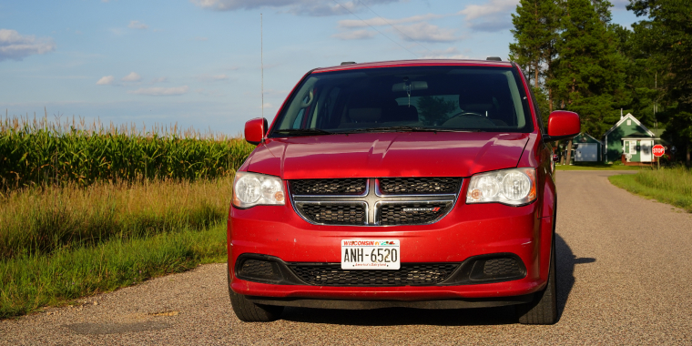 2022 Red Dodge Caravan