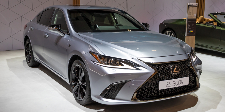 2023 Silver Lexus ES 300h