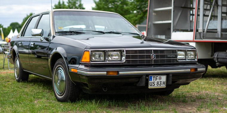 Mid-size car Buick Century, 1983. Die Oldtimer Show 2019.