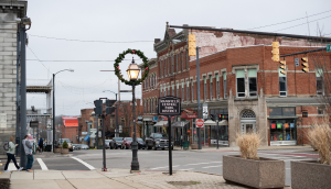 Winter downtown mansfield ohio sheet view on a cloudy day.