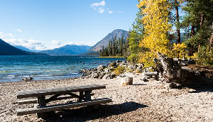 Fall foliage on the banks of Lake Wenatchee, Washington state, USA – cheap car insurance in Washington.