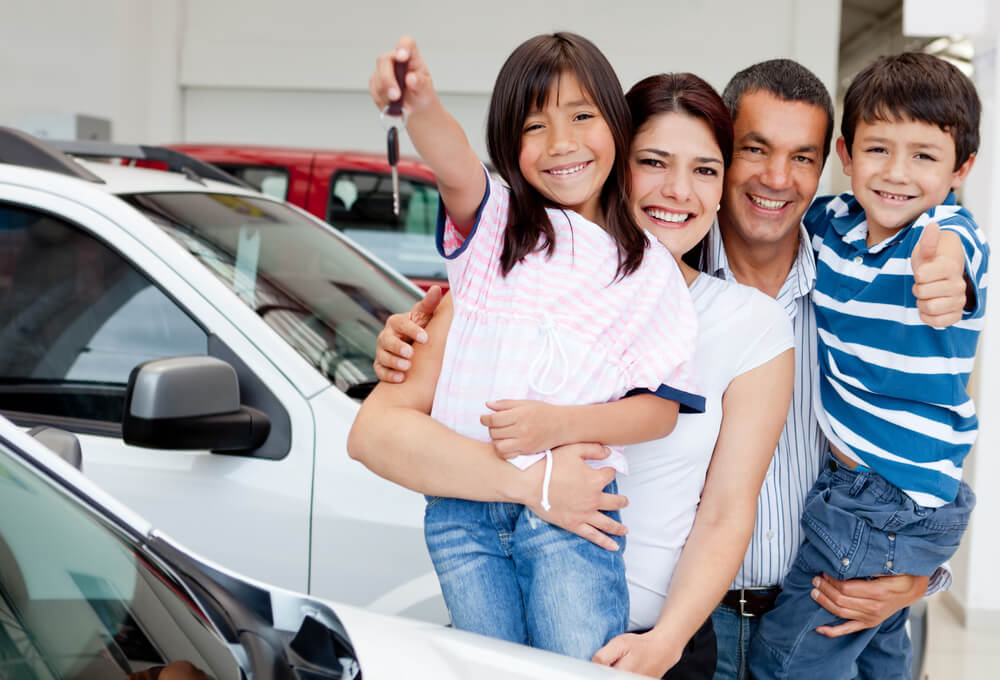 How to Find the Perfect Household Vehicle with a Focus on Safe Driving